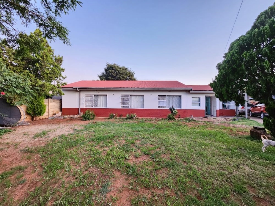 3 Bedroom Property for Sale in Heuwelsig Northern Cape